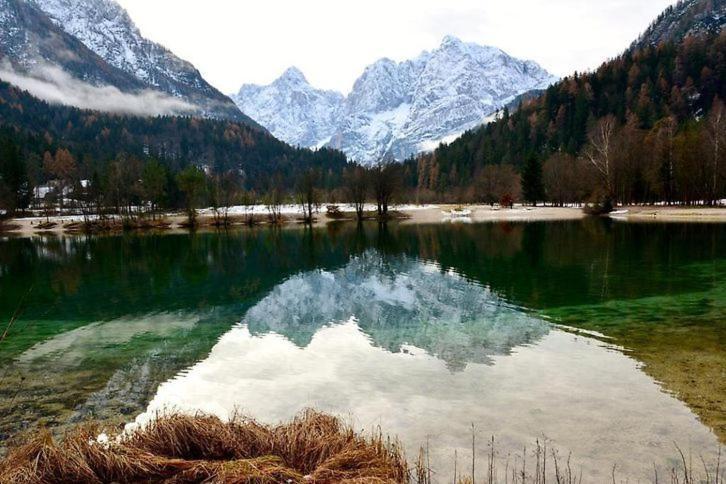 Rooms Barovc By The Lake Jasna Kranjska Gora Eksteriør bilde The lake in winter
