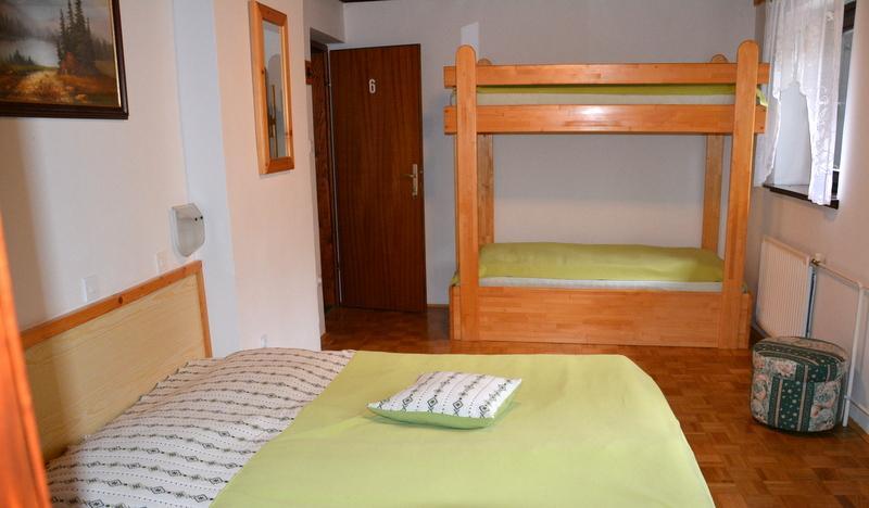Rooms Barovc By The Lake Jasna Kranjska Gora Eksteriør bilde Hostel room in Ljubljana, Slovenia